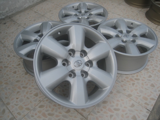 ขายล้อแม็กมือสอง Toyota Vigo 17"x7.5" et30 6รู139.7 ล้อทำสีมาใหม่ครับ ไม่มีซ่อม ไม่มีดุ้งครับ  สนใจติดต่อเล็กคลองสามครับ (081-3747940)