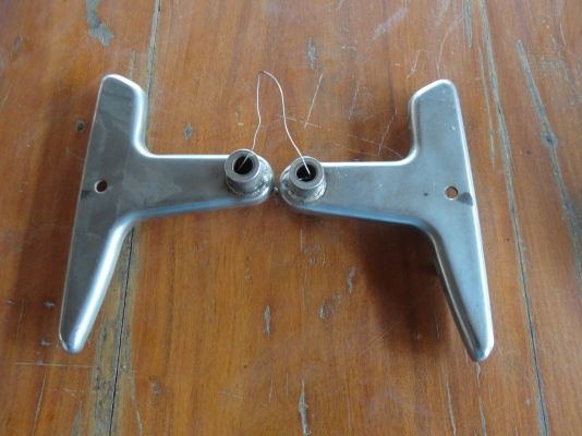 ขายหูโช๊คหลัง k-125  แท้ ราคา  450  บาทโโทร.081-005-8785