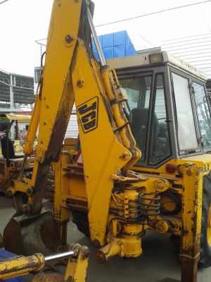 ต้องการขายรถตักหน้าขุดหลังยี่ห้อ JCB-3CX รถนอกนำเข้าจากญี่ปุ่น