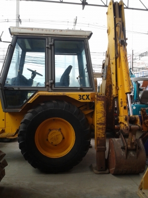 ต้องการขายรถตักหน้าขุดหลังยี่ห้อ JCB-3CX รถนอกนำเข้าจากญี่ปุ่น