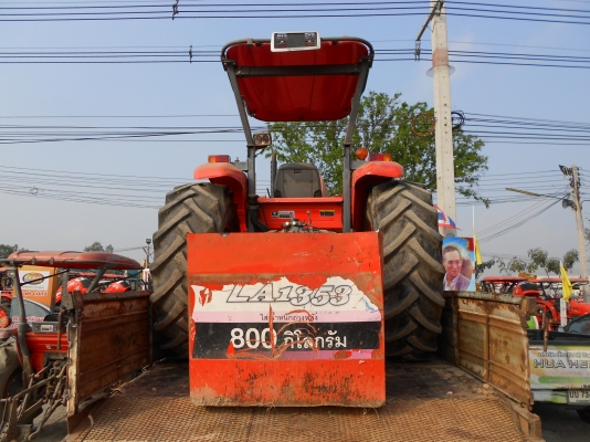 ขายรถแทรกเตอร์ คูโบต้า รุ่น M8540 มือสอง สักคัน