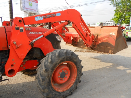 ขายรถแทรกเตอร์ คูโบต้า รุ่น M8540 มือสอง สักคัน