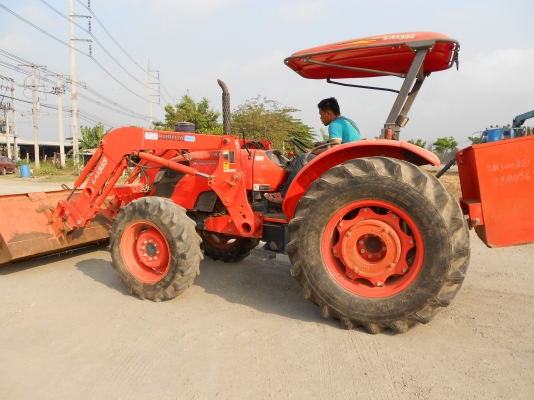 ขายรถแทรกเตอร์ คูโบต้า รุ่น M8540 มือสอง สักคัน