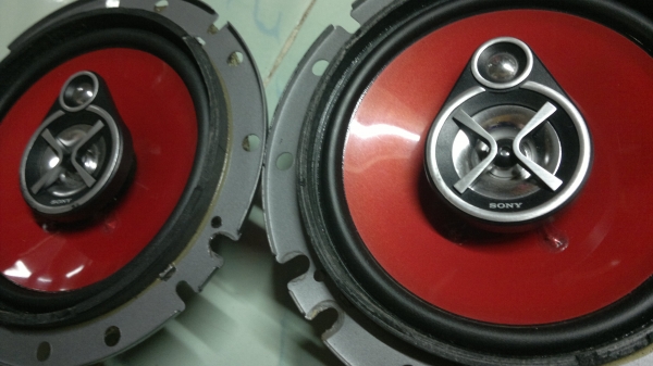 ลำโพงดอก Sony 6 นิ้ว  แม่เหล็กเหลวสภาพสวยเสียงใส