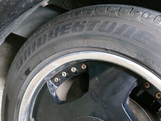 ขายยางเปอร์เซนต์ขอบ 18