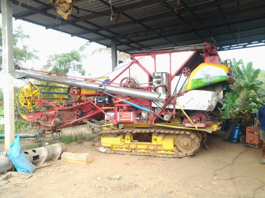 ขาย รถเกี่ยวข้าวเกษตรพัฒนา จ้าวช้างไวไฟปี52