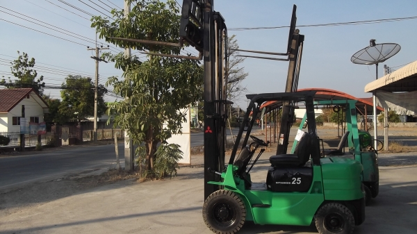 ขายรถฟอร์คลิฟท์ MITSUBISHI FD 25 งาฮิ้งฟอร์ค ( งากระดกได้ ) ขายรถฟอร์คลิฟท์ MITSUBISHI FD 25 งาฮิ้งฟอร์ค ( งากระดกได้ )