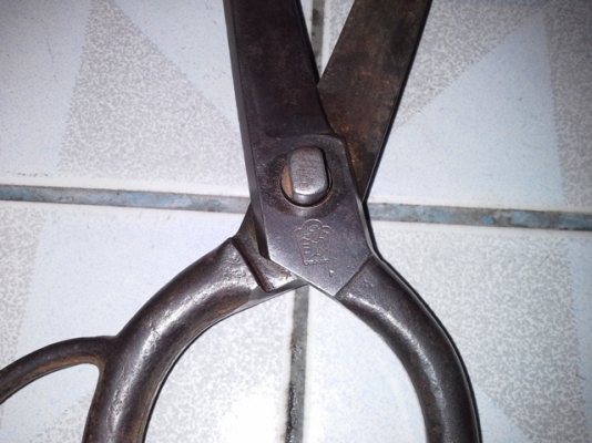 ขายกรรไกรงานเก่าเยอร์มันนีครับ