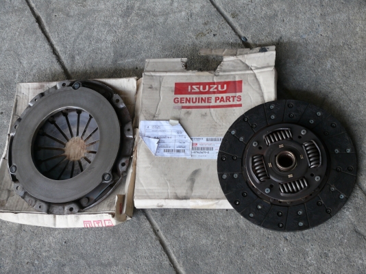 ขาย คลัทช์พร้อมหวีกดคลัทช์ D max