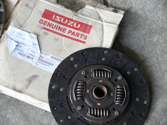 ขาย คลัทช์พร้อมหวีกดคลัทช์ D max ขาย คลัทช์พร้อมหวีกดคลัทช์ D max