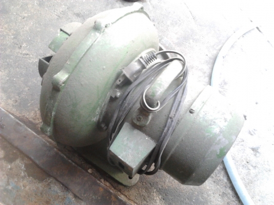 ขายพัดลมโบลเวอร์รู 4 นิ้ว