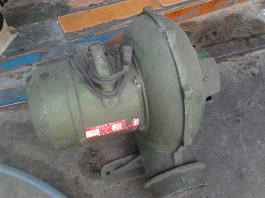 ขายพัดลมโบลเวอร์รู 4 นิ้ว