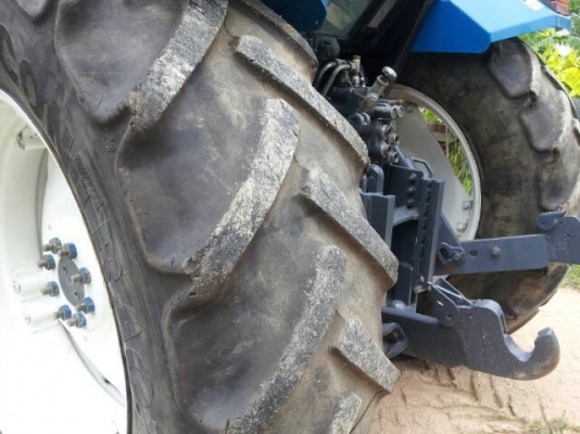 ขาย FORD NEW HOLLAND 8240 780,000 บาท
