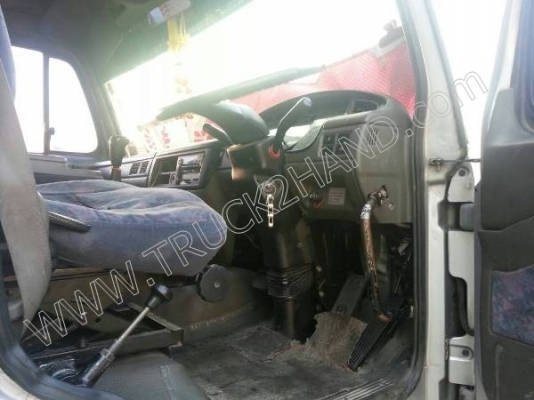 รถบรรทุก 10 ล้อ หัวลาก ยี่ห้อ NISSAN