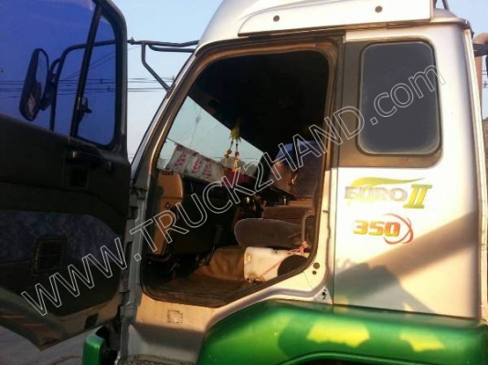 รถบรรทุก 10 ล้อ หัวลาก ยี่ห้อ NISSAN