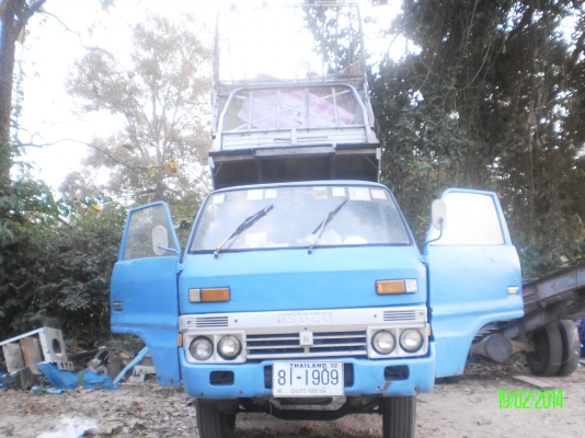 ขายด่วน! รถบรรทุก 4 ล้อ มีดั้มพ์