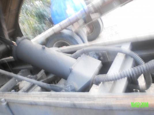 ขายด่วน! รถบรรทุก 4 ล้อ มีดั้มพ์ ขายด่วน! รถบรรทุก 4 ล้อ มีดั้มพ์