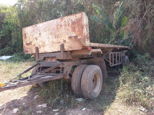 ขายหางพ่วง พื้นเรียบ 2 เพลา. ปี 34  สนใจติดต่อ 081 - 6079515