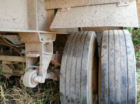 ขายหางพ่วง พื้นเรียบ 2 เพลา. ปี 34 สนใจติดต่อ 081 - 6079515 ขายหางพ่วง พื้นเรียบ 2 เพลา. ปี 34 สนใจติดต่อ 081 - 6079515