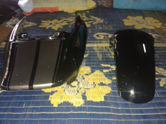 ขายท้ายกับบังโคลนหน้าสีดำเดิมๆ cb 400 ปี 98 ราคา 1200 ครับ