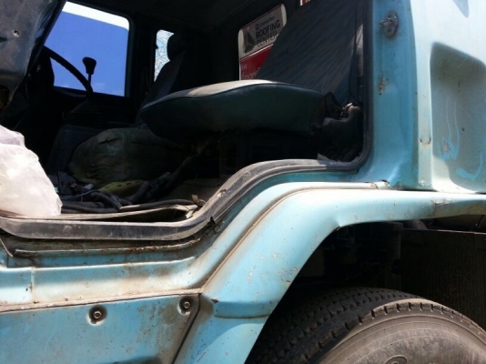 รถอีซูซุ 10 ล้อ พื้นเรียบ FVZ 280 แรงม้า. ปี 38 สนใจติดต่อ 081 - 6079515 รถอีซูซุ 10 ล้อ พื้นเรียบ FVZ 280 แรงม้า. ปี 38 สนใจติดต่อ 081 - 6079515