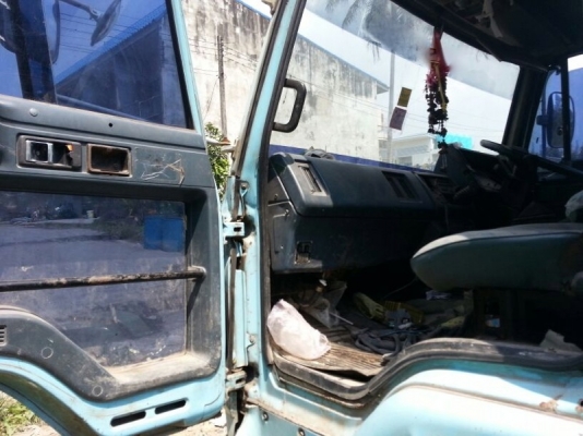 รถอีซูซุ 10 ล้อ พื้นเรียบ FVZ 280 แรงม้า. ปี 38 สนใจติดต่อ 081 - 6079515 รถอีซูซุ 10 ล้อ พื้นเรียบ FVZ 280 แรงม้า. ปี 38 สนใจติดต่อ 081 - 6079515