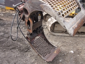 ขาย- งาคีบไม้ แบบหมุนได้ สำหรับรถขุด แบคโฮ มือสองเก่าญี่ปุ่นแท้ ราคา 88,000 บาท ขาย- งาคีบไม้ แบบหมุนได้ สำหรับรถขุด แบคโฮ มือสองเก่าญี่ปุ่นแท้ ราคา 88,000 บาท