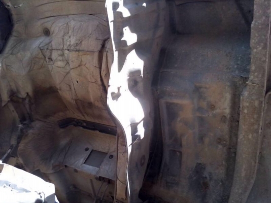 รถอีซุซุ 6 ล้อดั้ม FTR 195 แรงม้า. ปี 39  สนใจติดต่อ 081 - 6079515