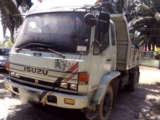 รถอีซุซุ 6 ล้อดั้ม FTR 195 แรงม้า. ปี 39  สนใจติดต่อ 081 - 6079515