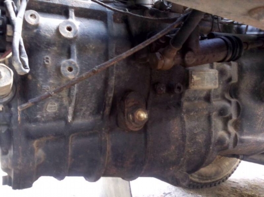 รถอีซุซุ 6 ล้อดั้ม FTR 195 แรงม้า. ปี 39  สนใจติดต่อ 081 - 6079515