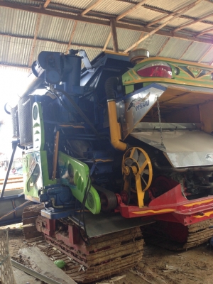 ขายรถเกี่ยวข้าวไทยเส็ง เดี่ยวทรนงจ้าวพายุ