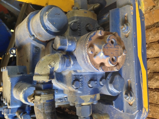 ขายรถเกี่ยวข้าวไทยเส็ง เดี่ยวทรนง