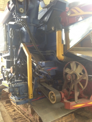 ขายรถเกี่ยวข้าวไทยเส็ง เดี่ยวทรนง