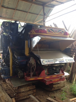 ขายรถเกี่ยวข้าวไทยเส็ง เดี่ยวทรนง