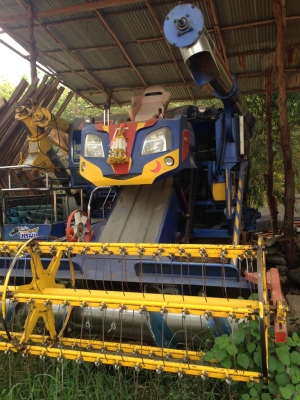 ขายรถเกี่ยวข้าวไทยเส็ง เดี่ยวทรนง