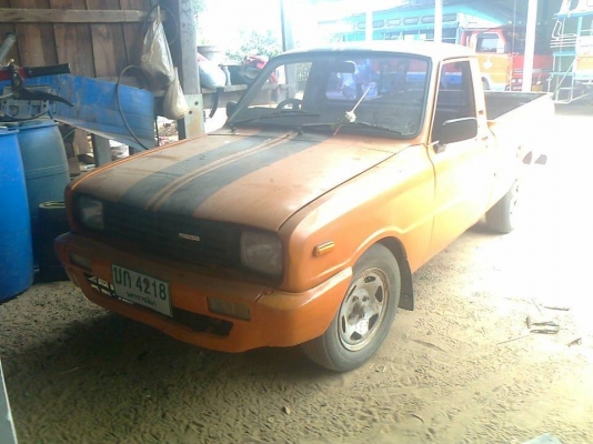 รถกระบะมาสด้าแฟมิเลียสีส้มเครื่องเบนซิลติดแก็สแล้ว รถพร้อมใช้เอกสารทะเบียนพร้อม