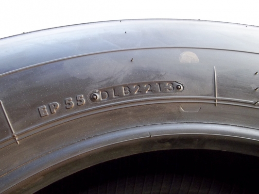 ขายยางใส่รถกะบะขอบ195r15 ปี13 บิสโตน ตุมยางยังอยู่