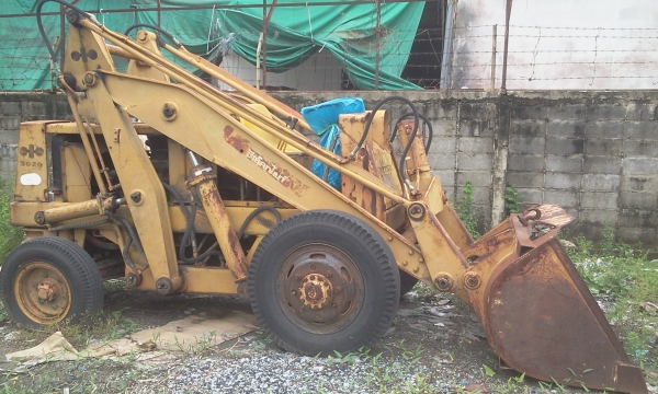 รถตักล้อยาง สภาพสวยๆๆ ราคากันเอง