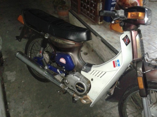 ขายrc100เครืองดีราคา3500บาทไม่มีทะเบียนนะจร้าออกใบซื้อขายให้จร้า