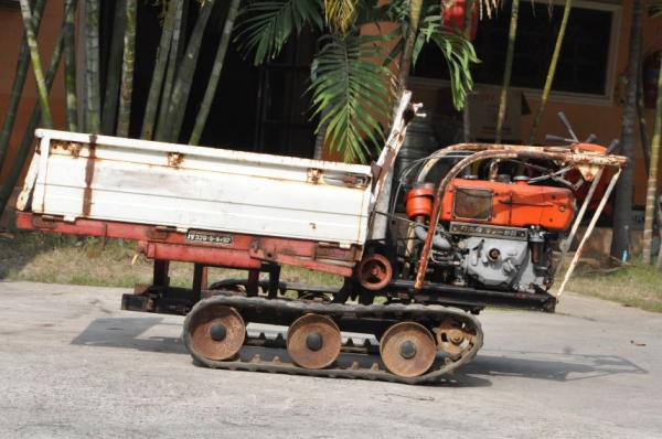 ขายรถบรรทุก ตีนตะขาบKUBOTAดีเซล สภาพสวยจัด เดิมญี่ปุ่น อะเนคประสงค์16,500เท่านั้น!!