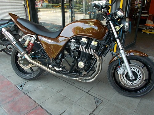 รับบิ้วประกอบเก็บงานทำสีดัดแปลงบิ๊กไบค์ทุกรุ่นเข้ามาดูก่อนได้ครับก่อนตัดสินใจ