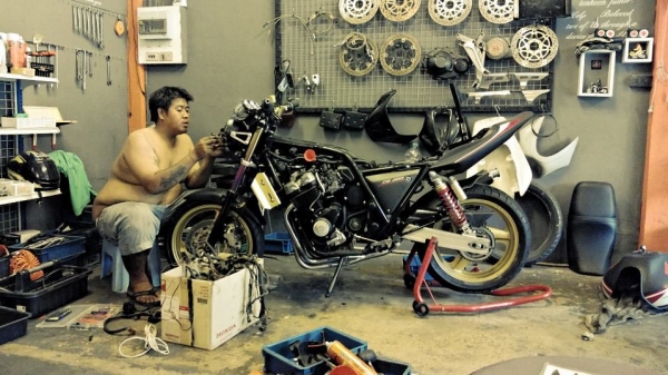 รับบิ้วประกอบเก็บงานทำสีดัดแปลงบิ๊กไบค์ทุกรุ่นเข้ามาดูก่อนได้ครับก่อนตัดสินใจ