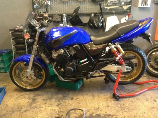 รับบิ้วประกอบเก็บงานทำสีดัดแปลงบิ๊กไบค์ทุกรุ่นเข้ามาดูก่อนได้ครับก่อนตัดสินใจ