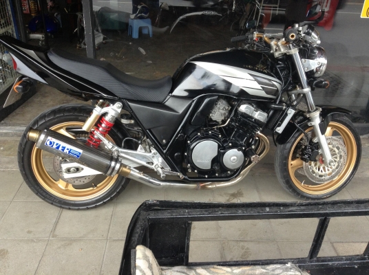 รับบิ้วประกอบเก็บงานทำสีดัดแปลงบิ๊กไบค์ทุกรุ่นเข้ามาดูก่อนได้ครับก่อนตัดสินใจ