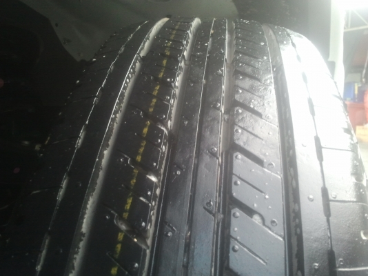 ขายยาง bridgestone 195 r15 ถอดป้ายแดง