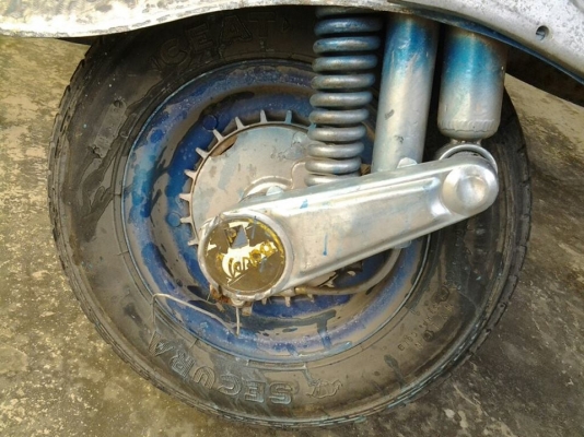 ขาย vespa อินเดียบอดี้แท้ ไม่แปลงดั้ง บอดี้ไม่มีลอยปะผุ ราคา 31,000 บาท รับแลกรับเทรินทุกรุ่นครับ