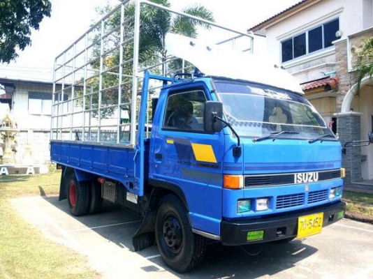 ISUZU NPR 110 รถสวย เครื่องแน่น ภายในครบ  360,000