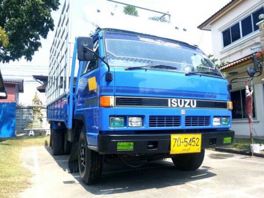 ISUZU NPR 110 รถสวย เครื่องแน่น ภายในครบ  360,000