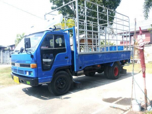 ISUZU NPR 110 รถสวย เครื่องแน่น ภายในครบ  360,000