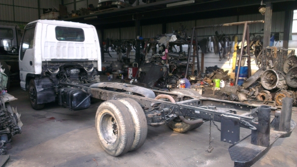 NKR Isuzu ตัวยาวพิเศษ 4.3 ม. รถนอก มีคันเดียว เครื่องยนต์ 150แรง 4HJ พิเศษสุดๆ NKR Isuzu ตัวยาวพิเศษ 4.3 ม. รถนอก มีคันเดียว เครื่องยนต์ 150แรง 4HJ พิเศษสุดๆ